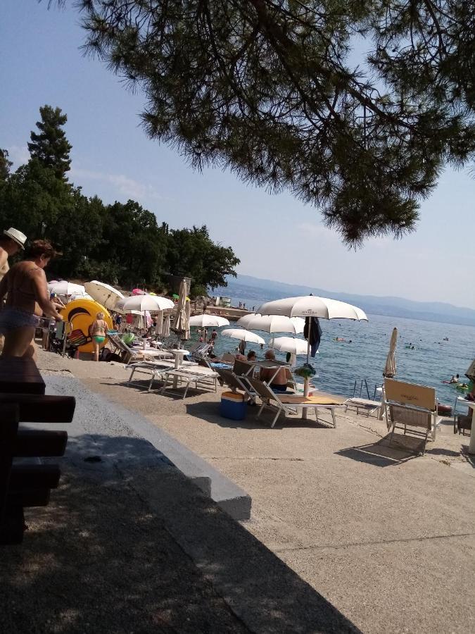 Apartman Lori Lovran Εξωτερικό φωτογραφία
